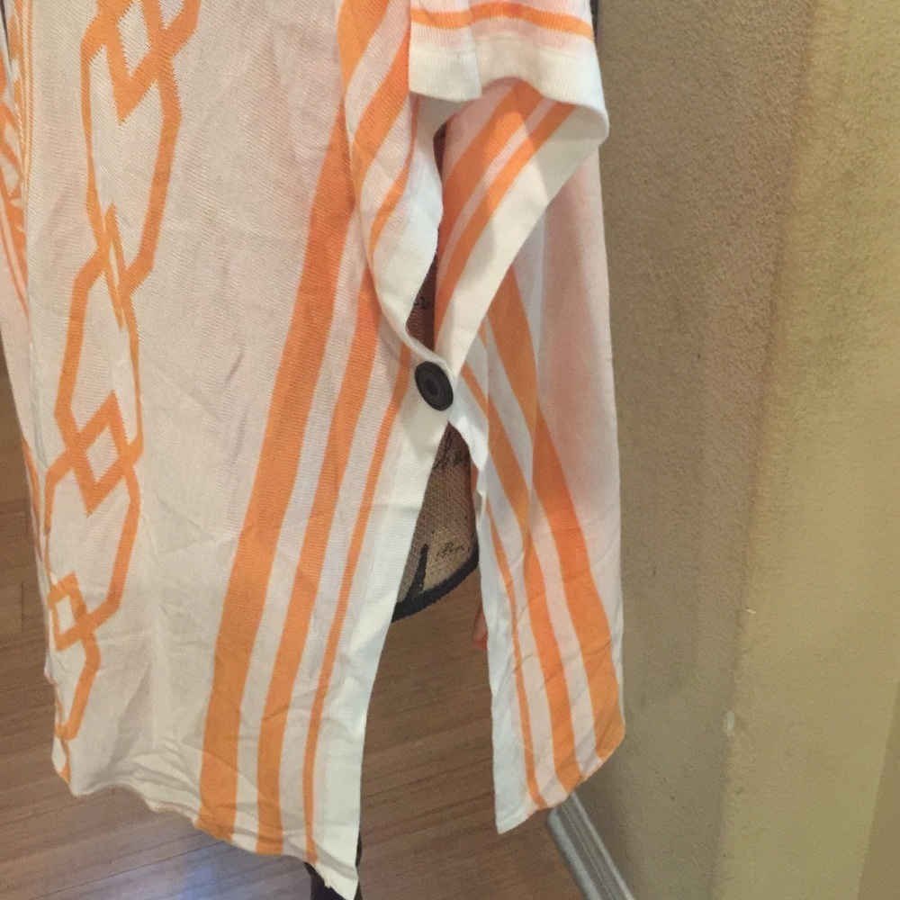 Very J. Orange and and white Sweater - Picture 4 of 5